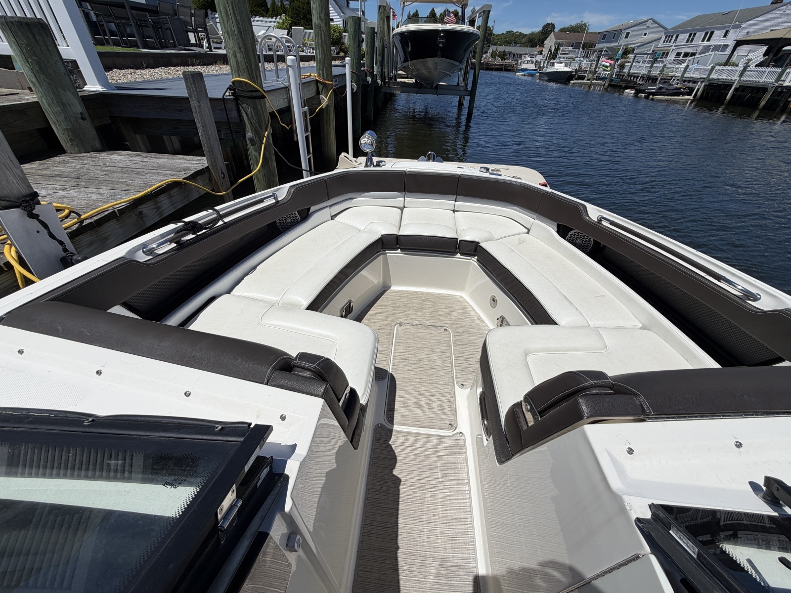2017 Sea Ray 310 SLX