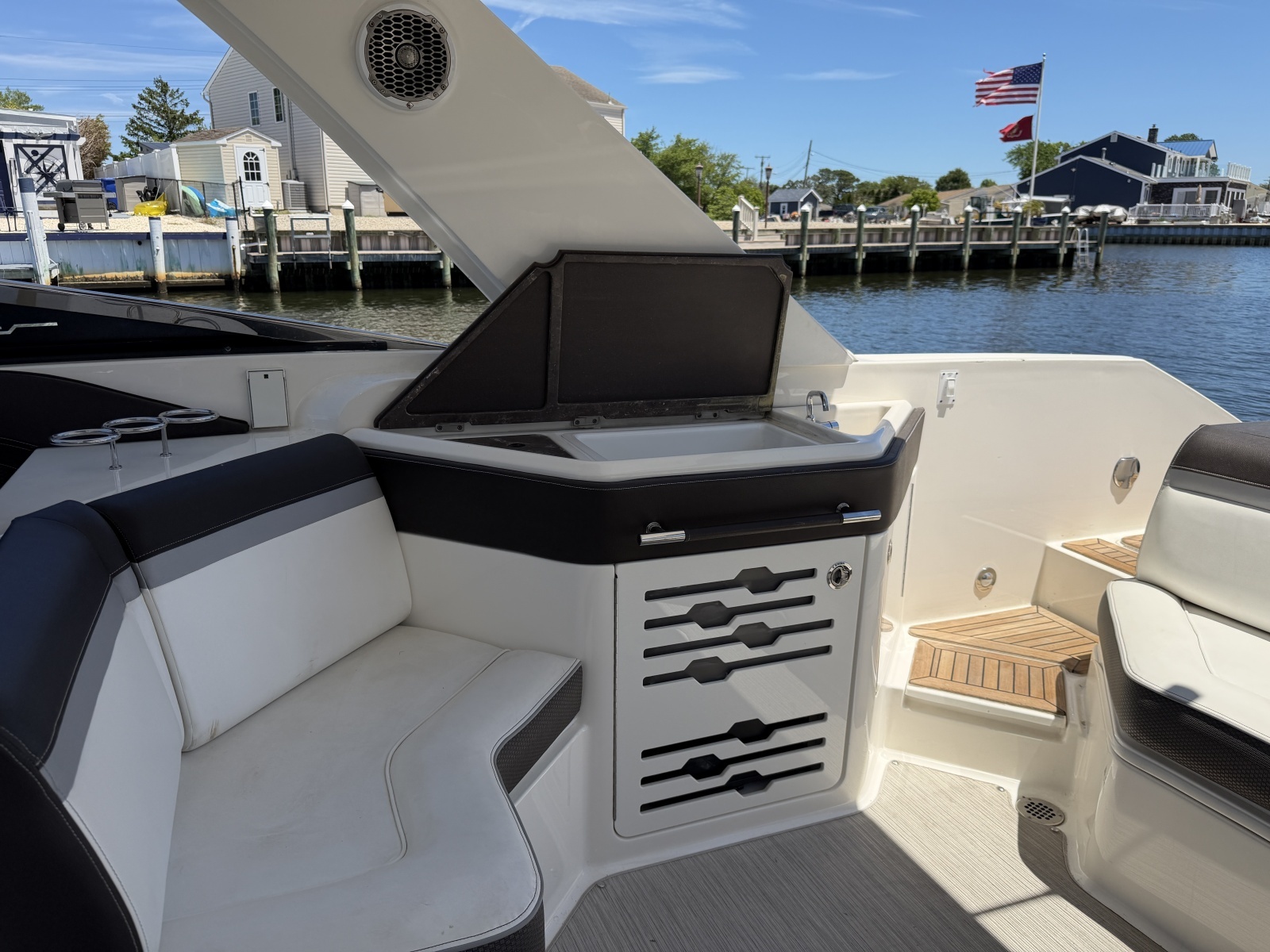2017 Sea Ray 310 SLX