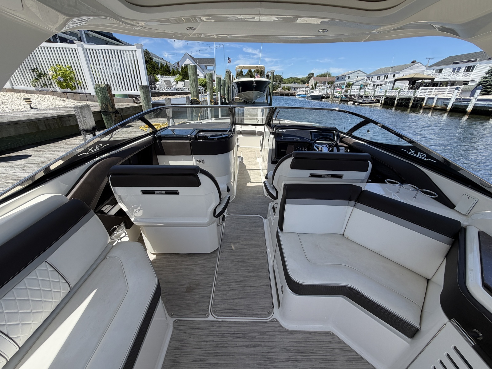 2017 Sea Ray 310 SLX
