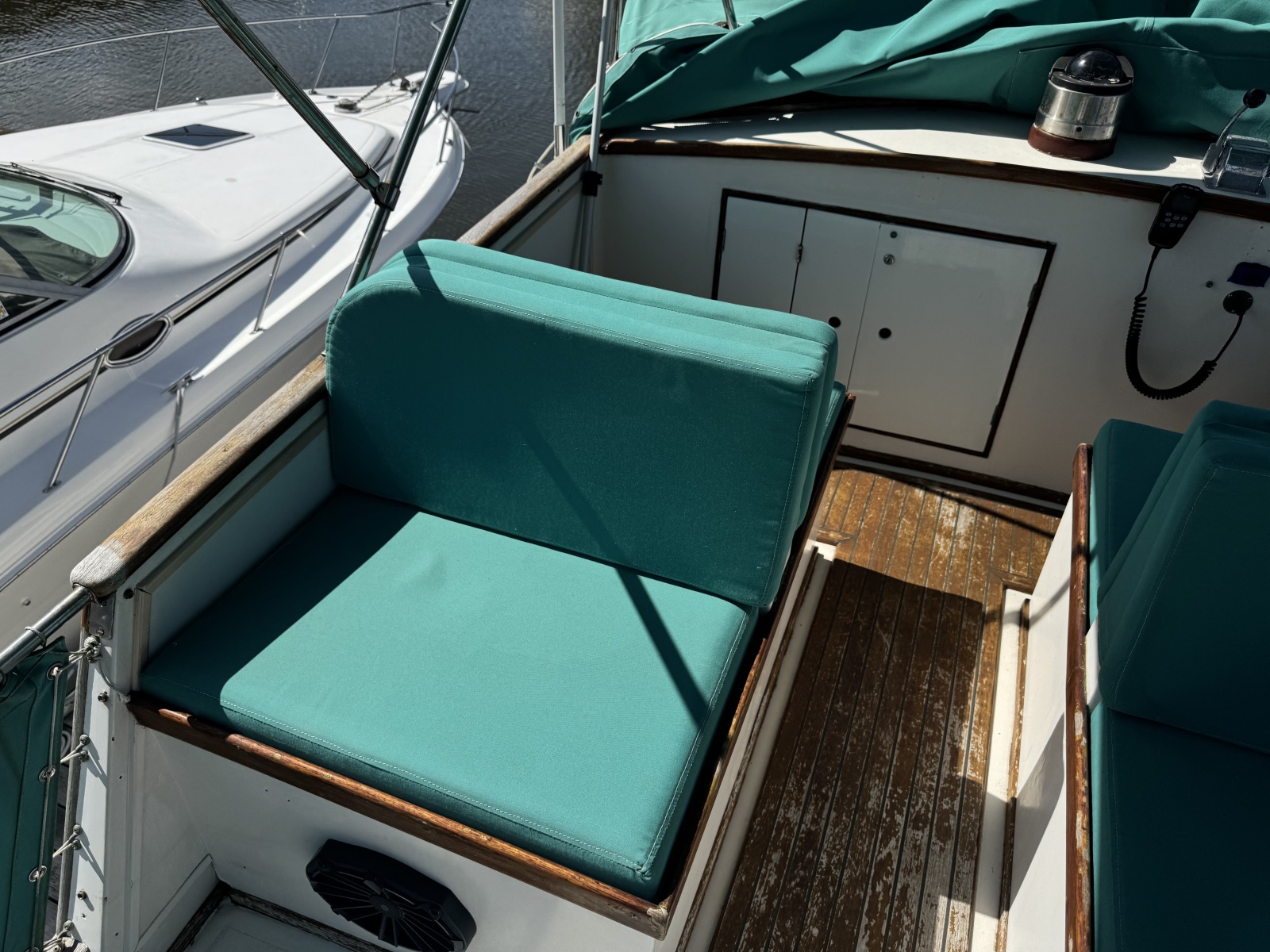 32' 1978 Grand Banks 32 Sedan