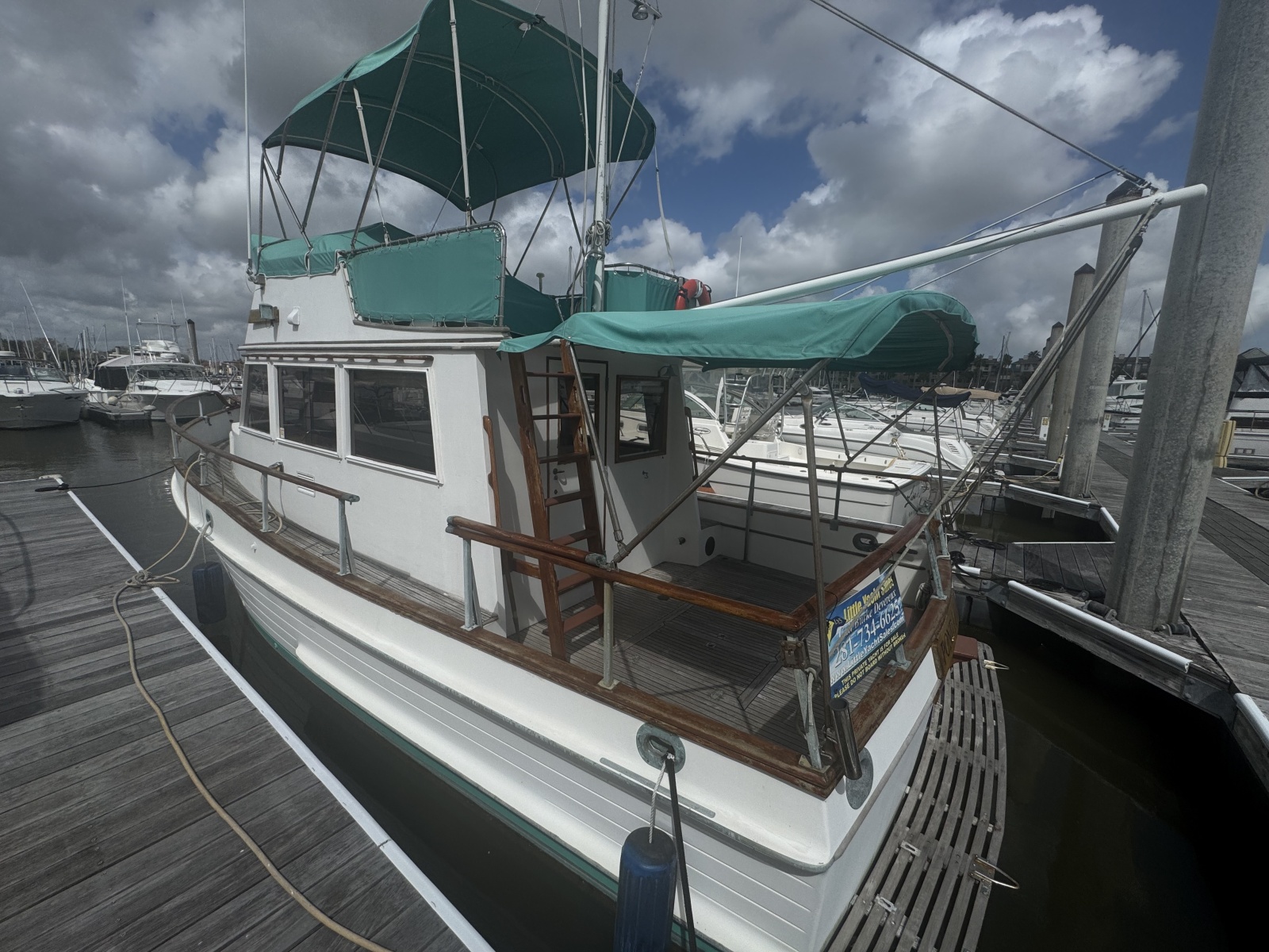 32' 1978 Grand Banks 32 Sedan