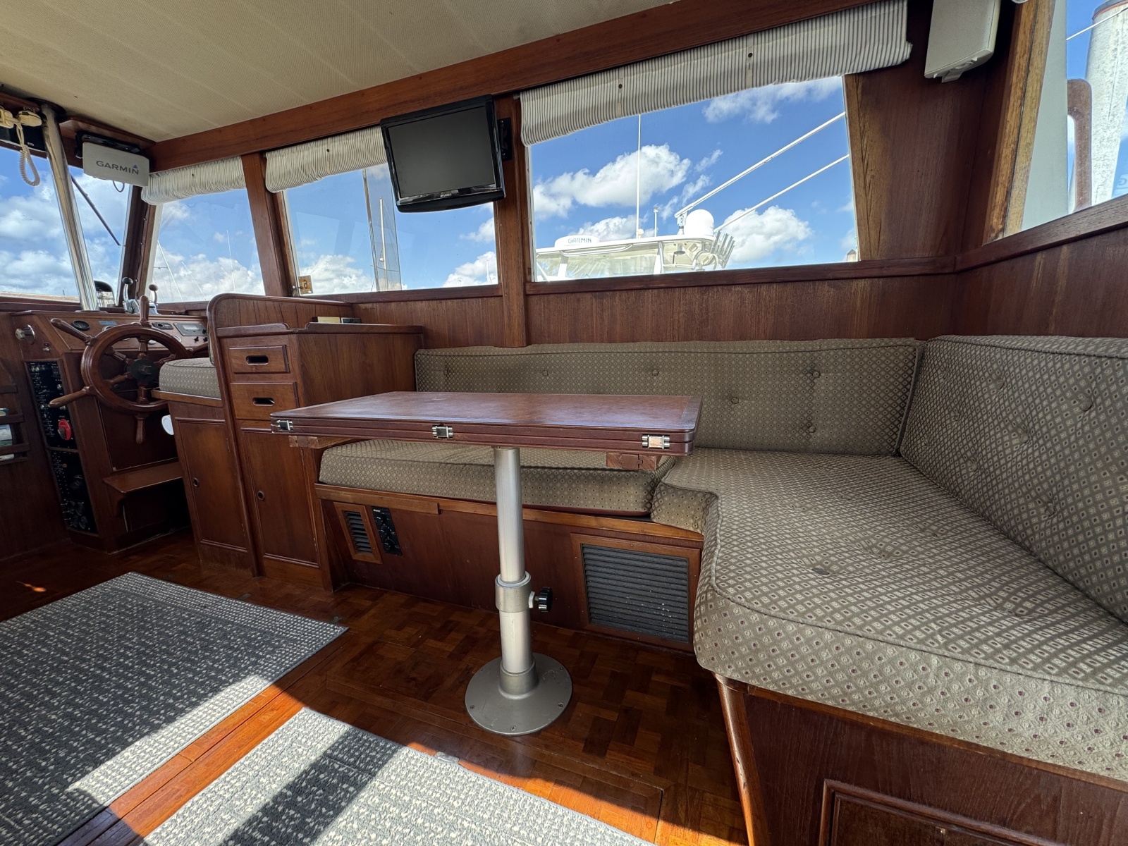 32' 1978 Grand Banks 32 Sedan