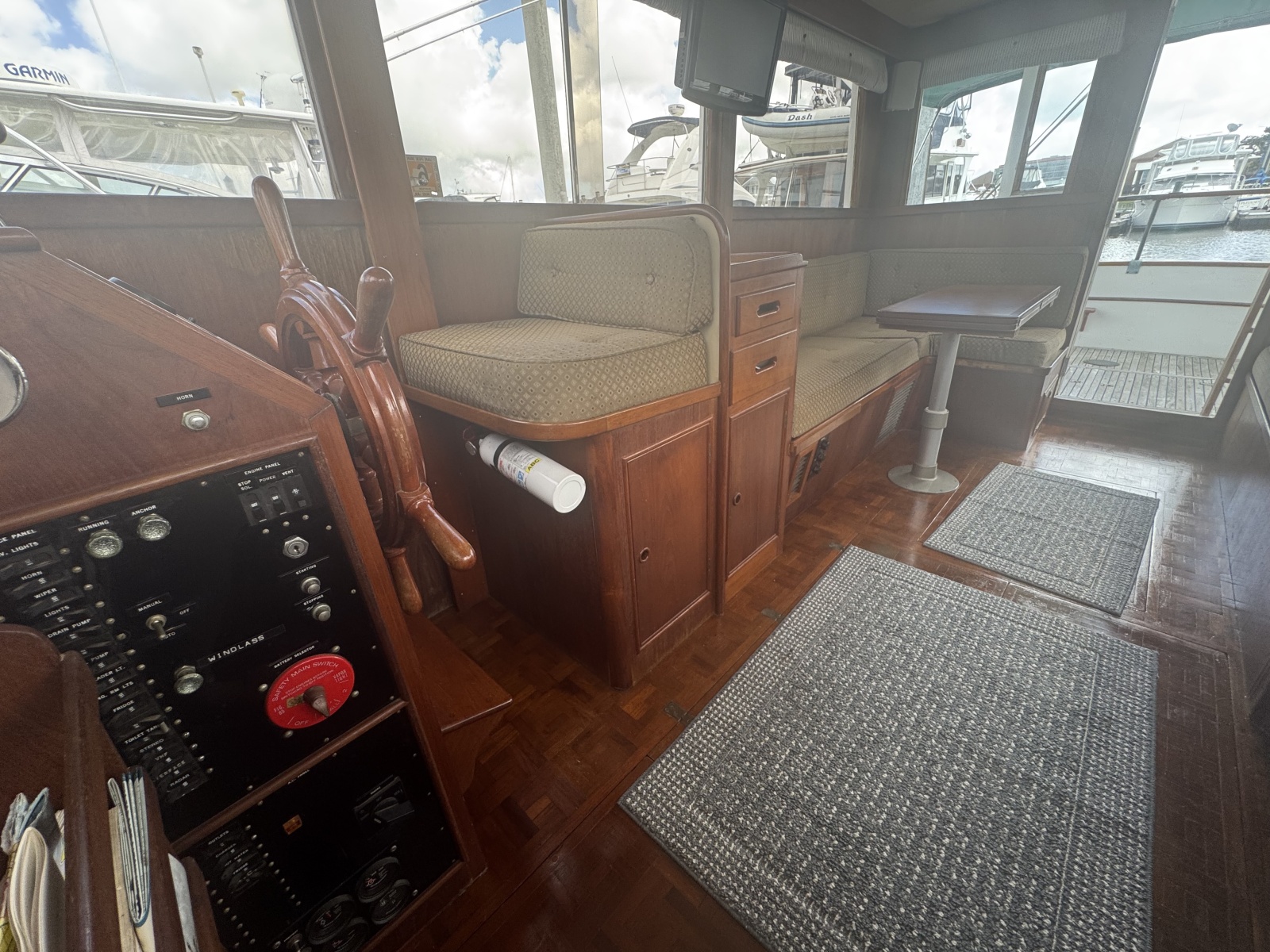 32' 1978 Grand Banks 32 Sedan