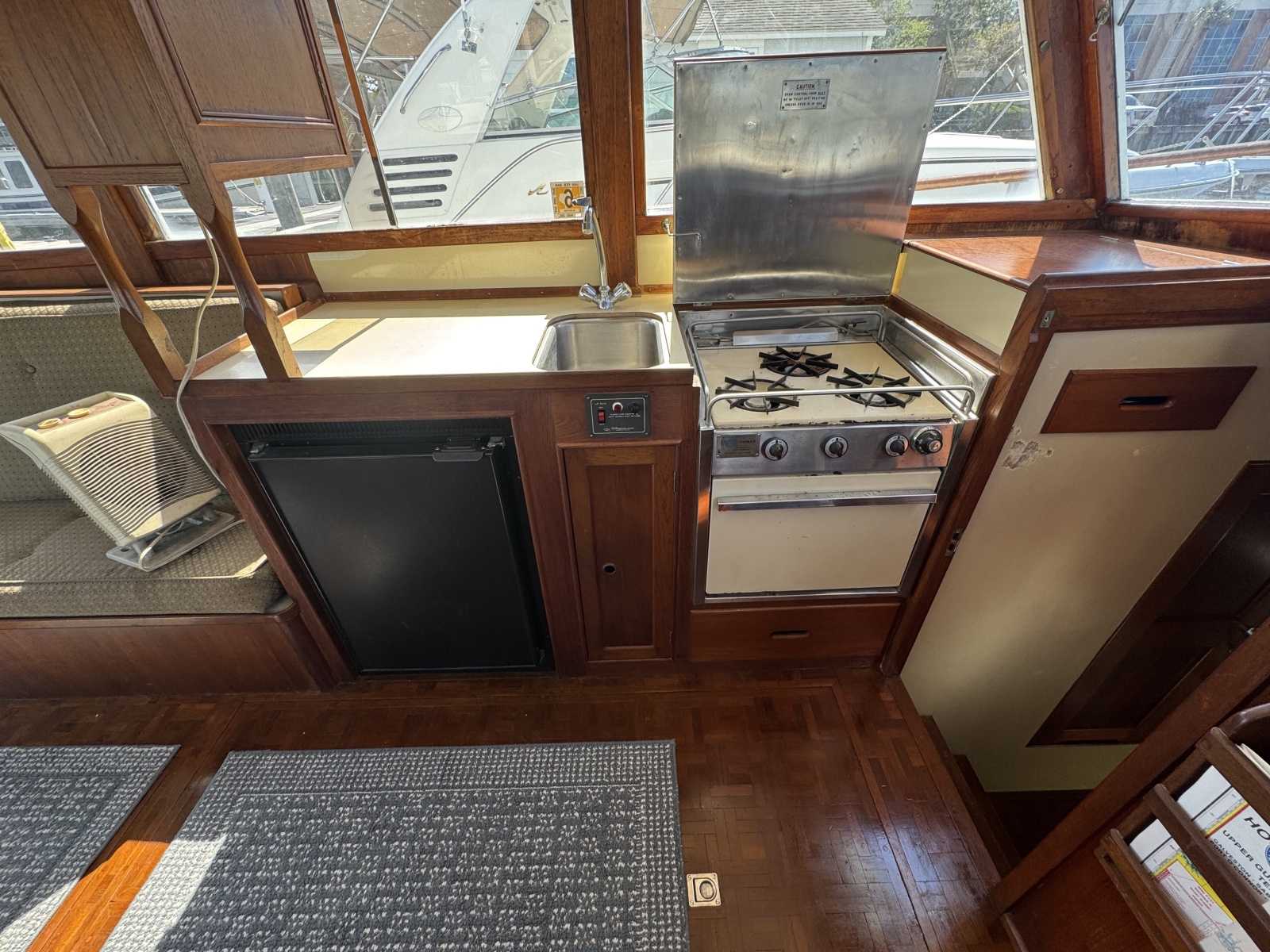 32' 1978 Grand Banks 32 Sedan