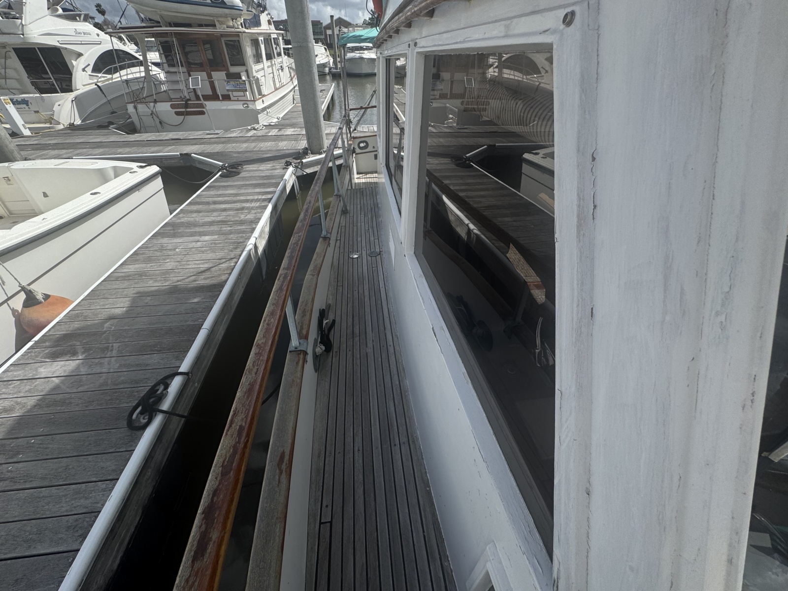 32' 1978 Grand Banks 32 Sedan