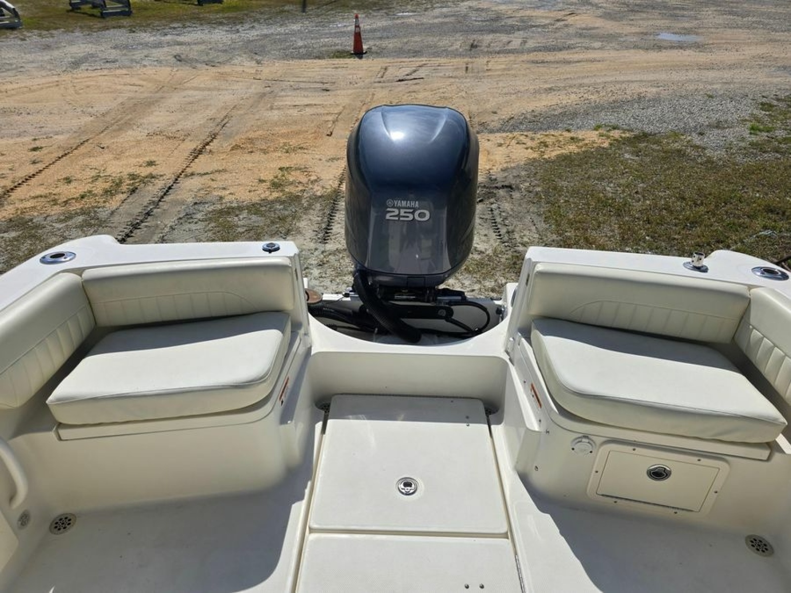 28' 2008 Hydra-Sports 