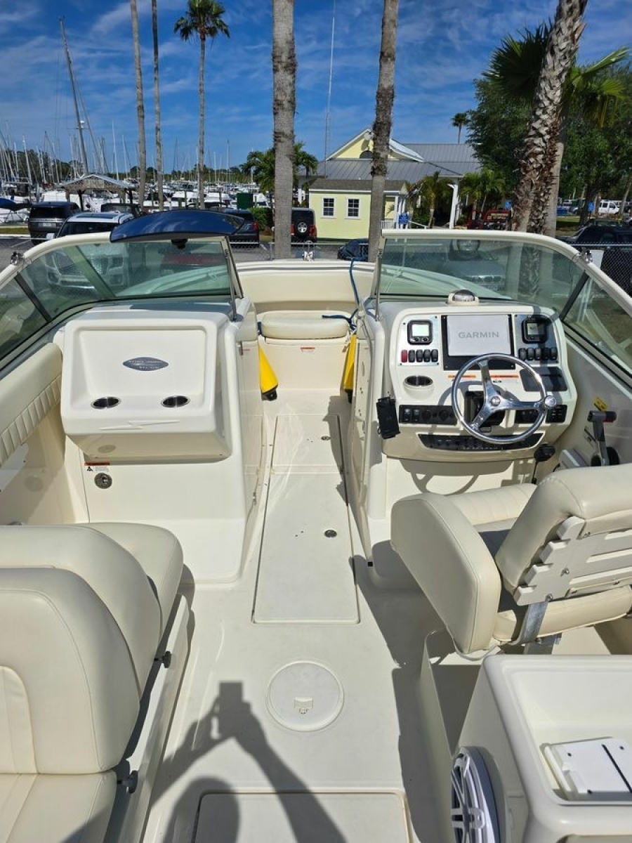 28' 2008 Hydra-Sports 