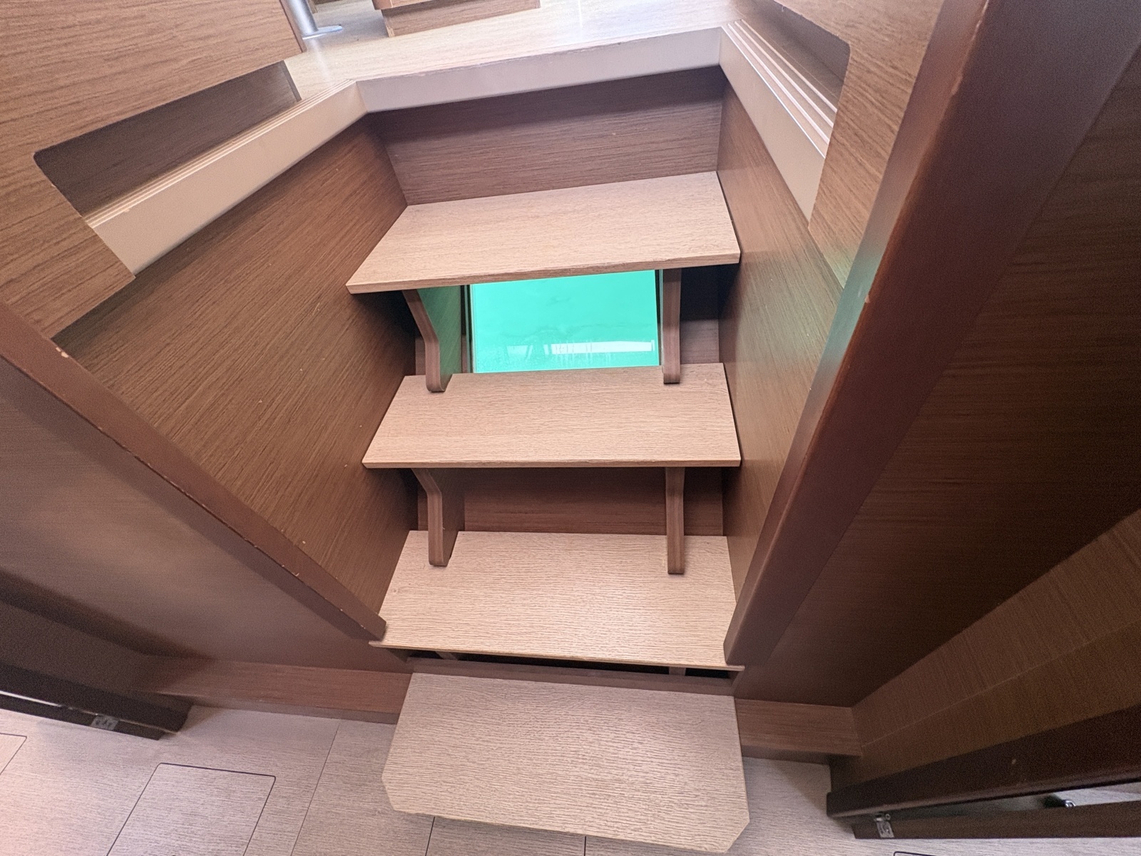 Apres Sail 42ft Lagoon Yacht For Sale