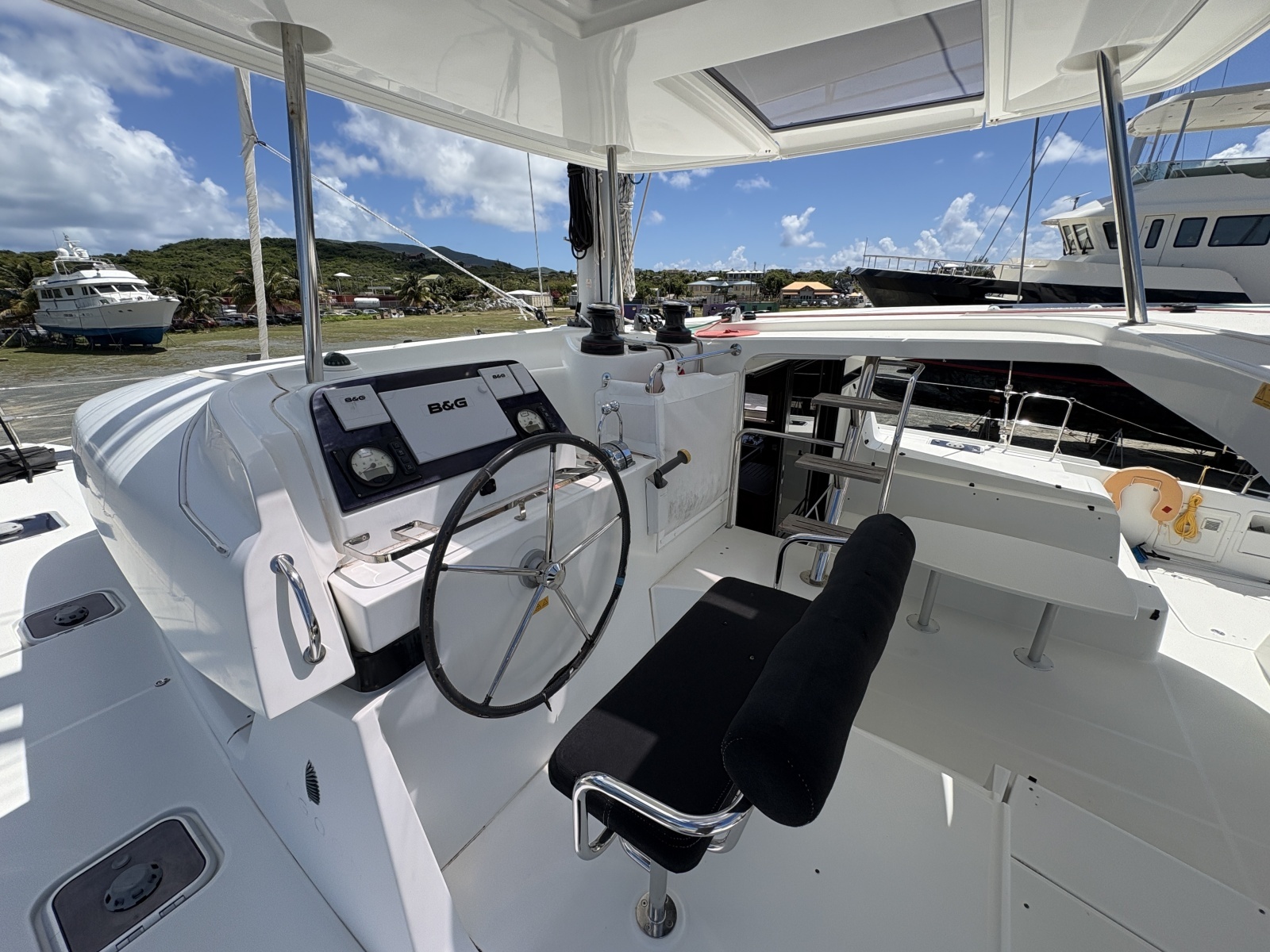 Apres Sail 42ft Lagoon Yacht For Sale