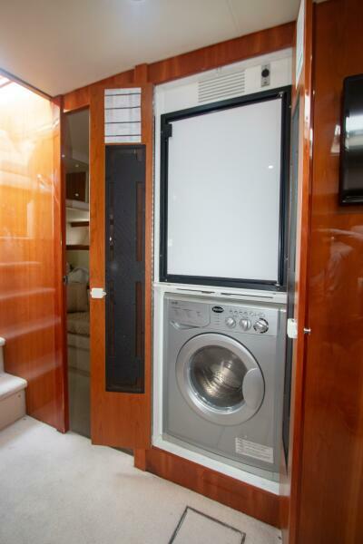 50' 2012 Riviera 50 Sport Yacht