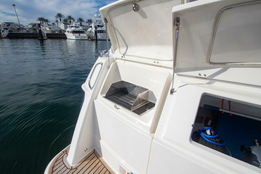 50' 2012 Riviera 50 Sport Yacht