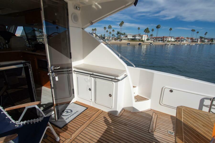 50' 2012 Riviera 50 Sport Yacht