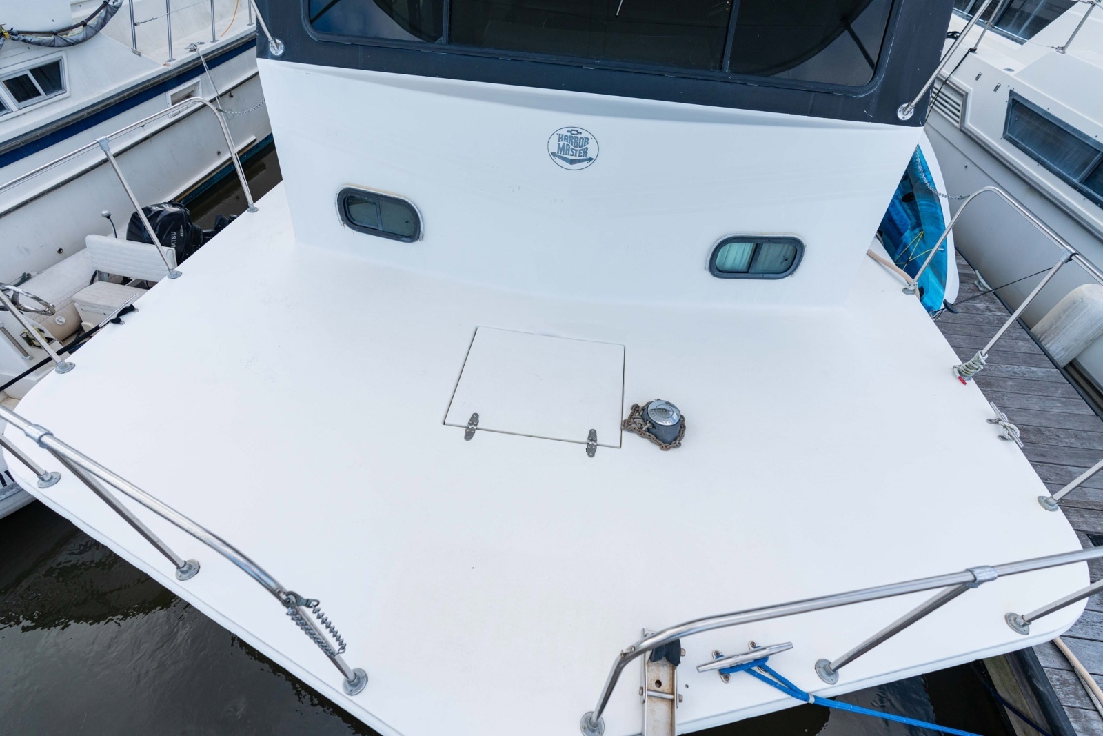 2001 Harbor Master 520 Coastal