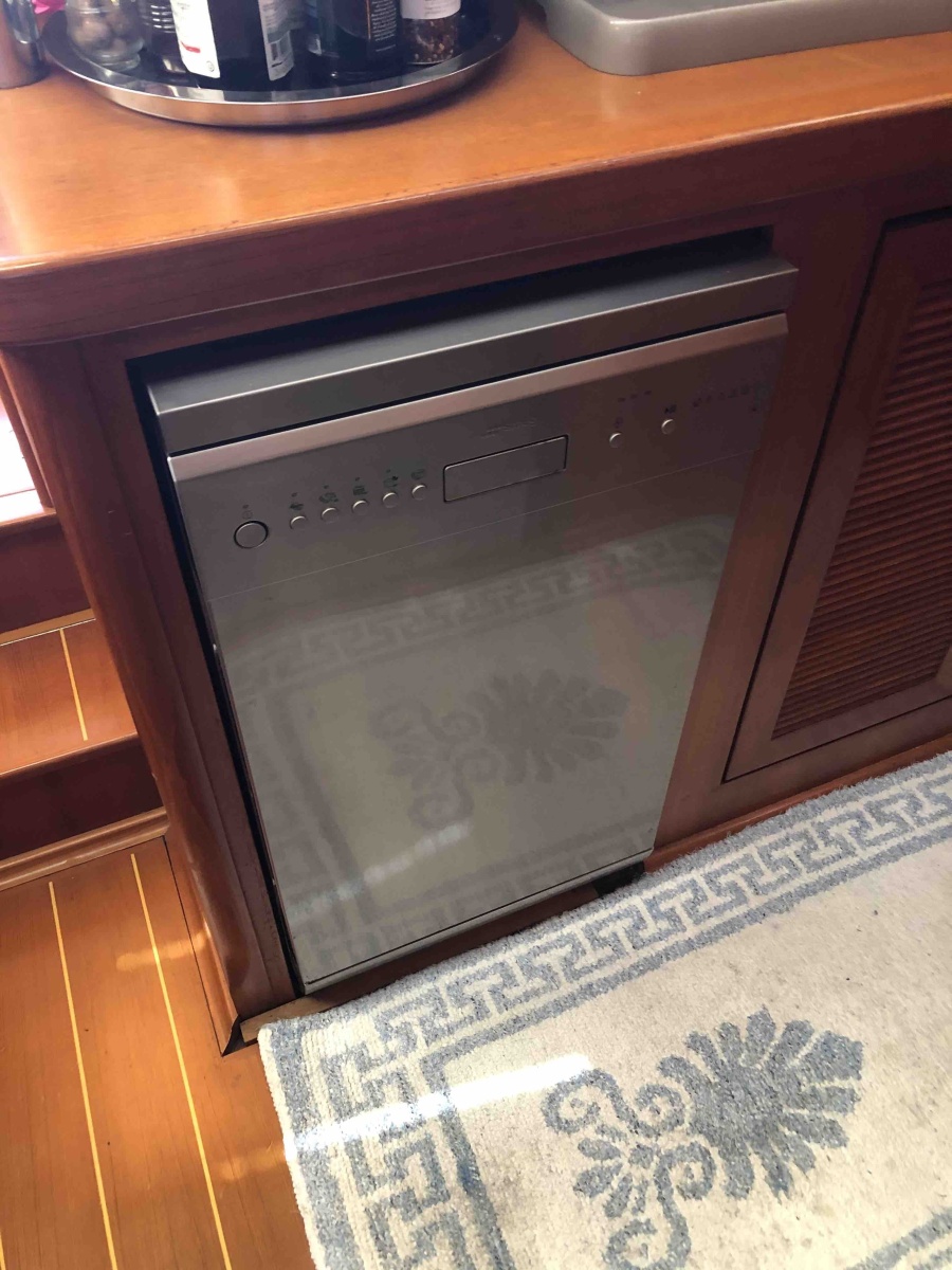 2002 Northwind 58