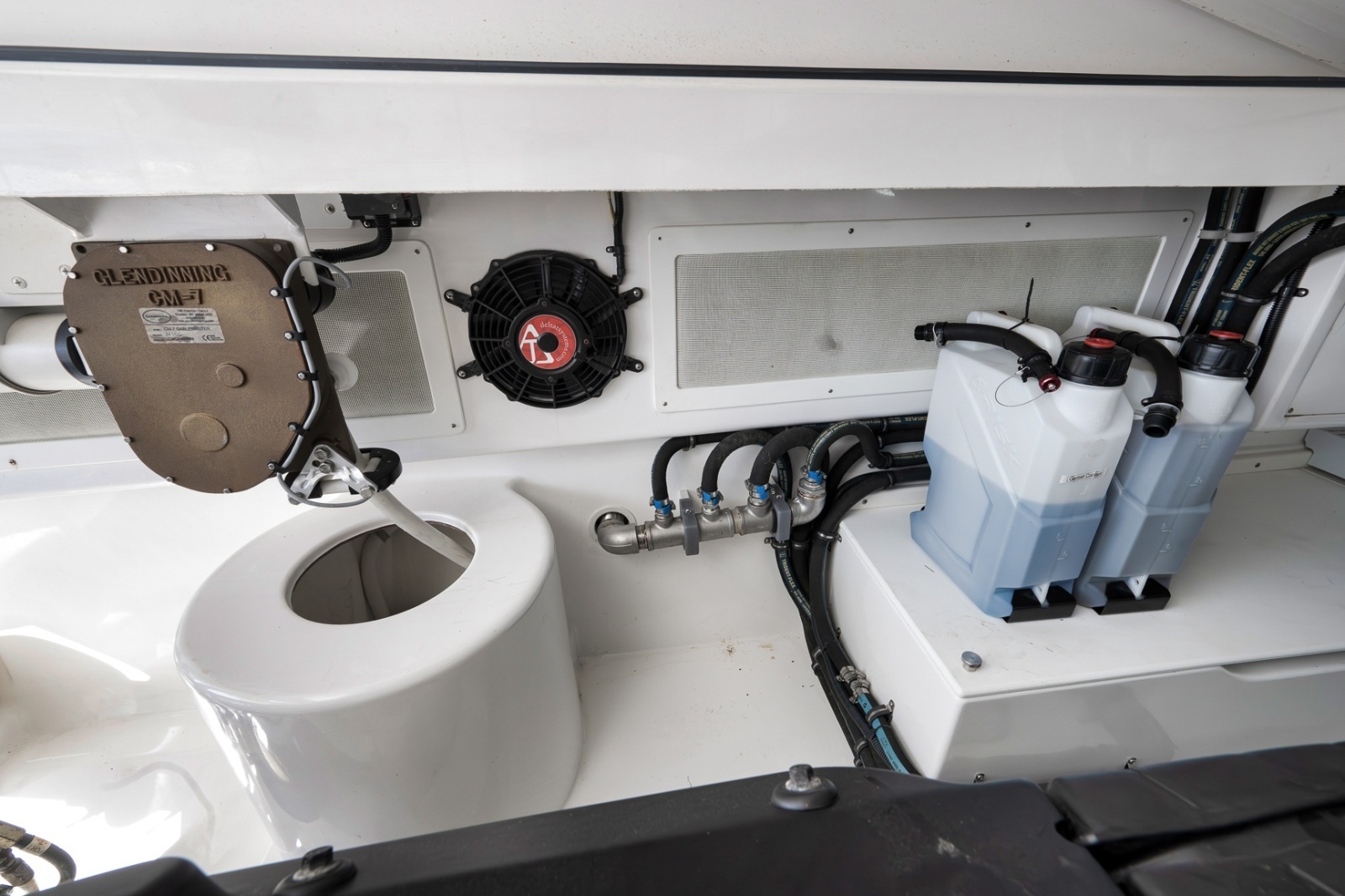 42ft Mag Bay Yacht For Sale