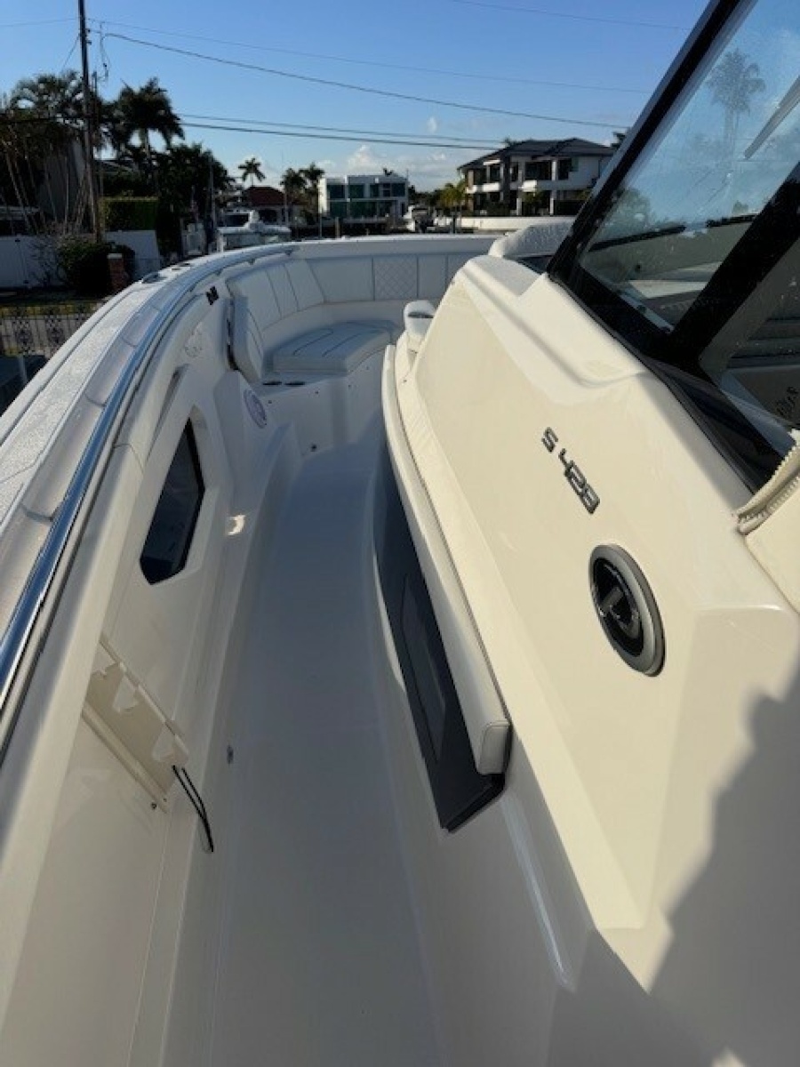 42' 2023 Pursuit S 428 Sport