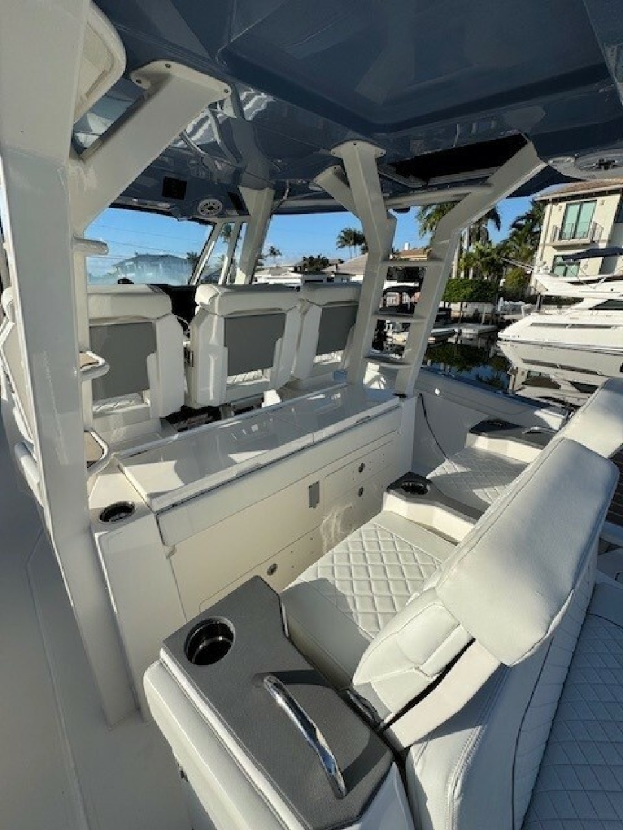 42' 2023 Pursuit S 428 Sport