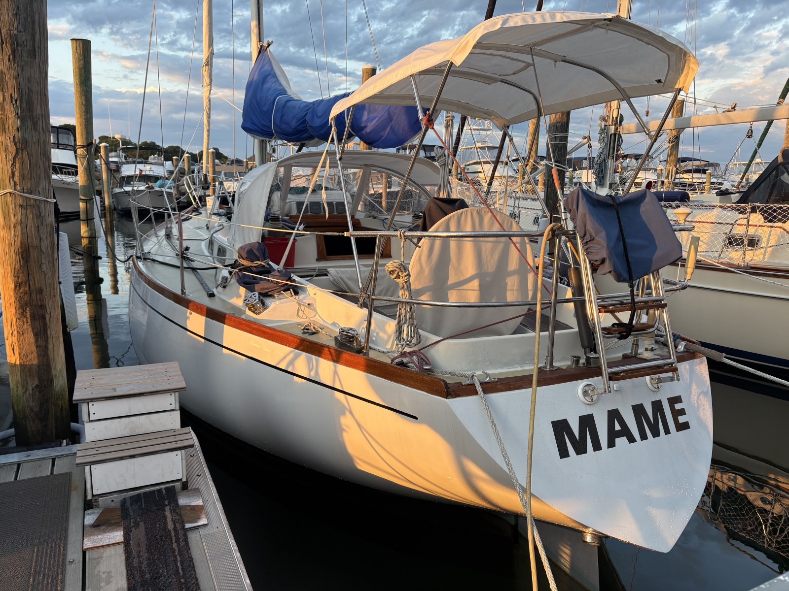 Aft port quarter with bimini