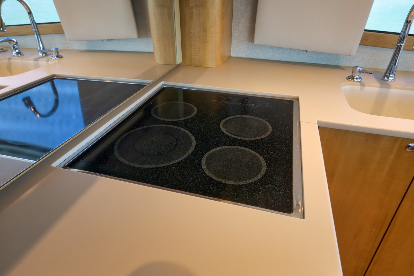 Uno Mas 60ft Weaver Yacht For Sale