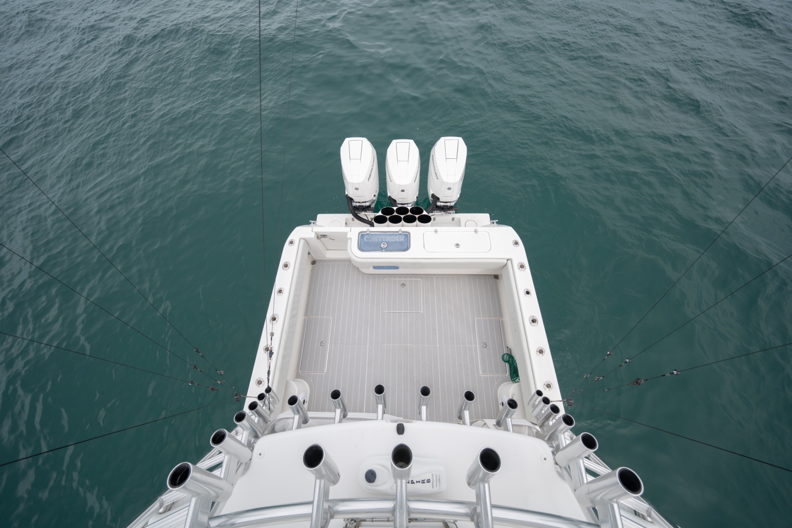 40' 2011 Contender 40 Express