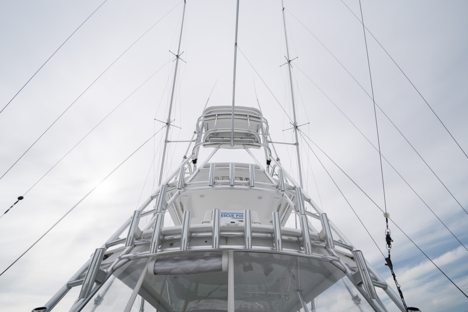 40' 2011 Contender 40 Express