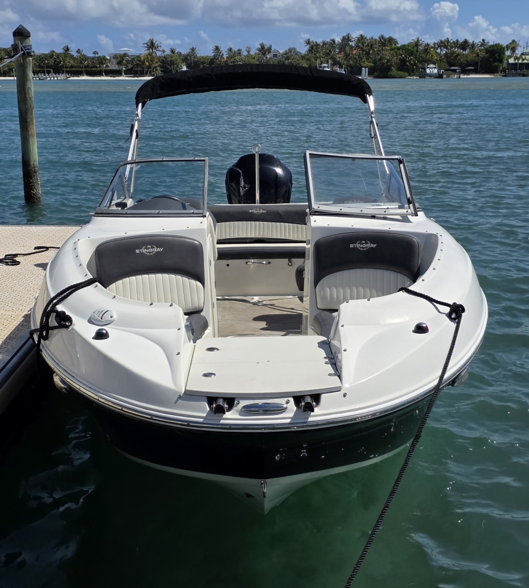 23ft Stingray Yacht For Sale