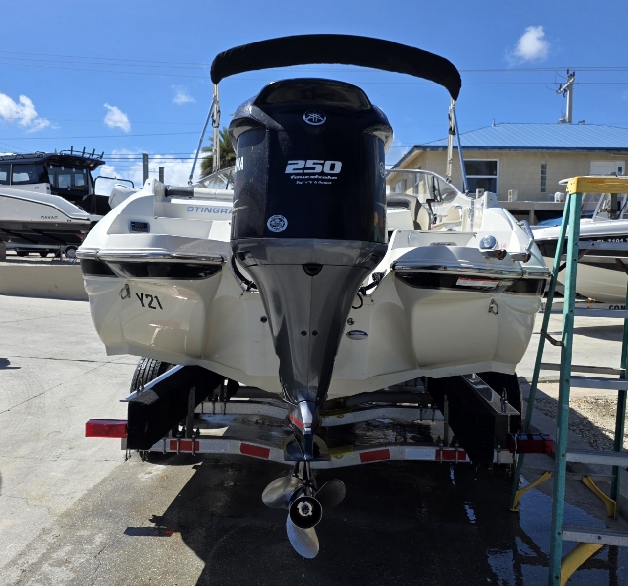 23ft Stingray Yacht For Sale