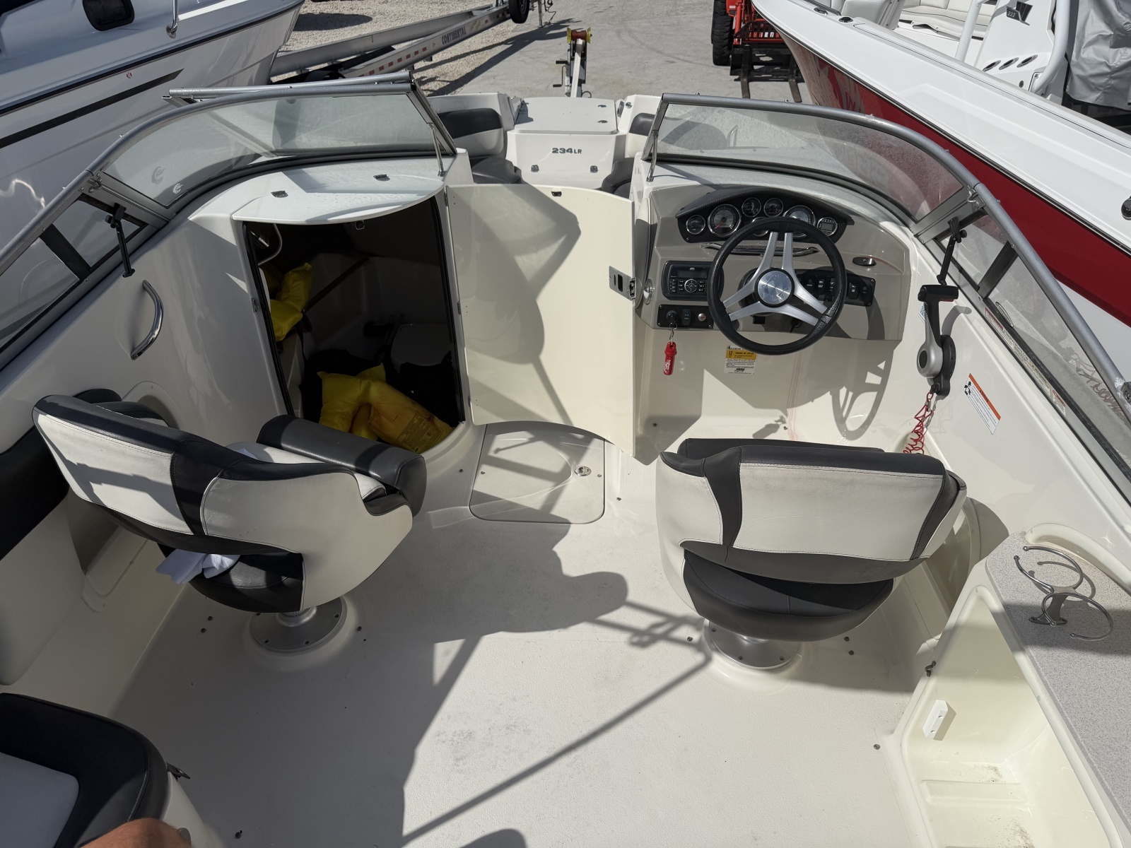 23ft Stingray Yacht For Sale