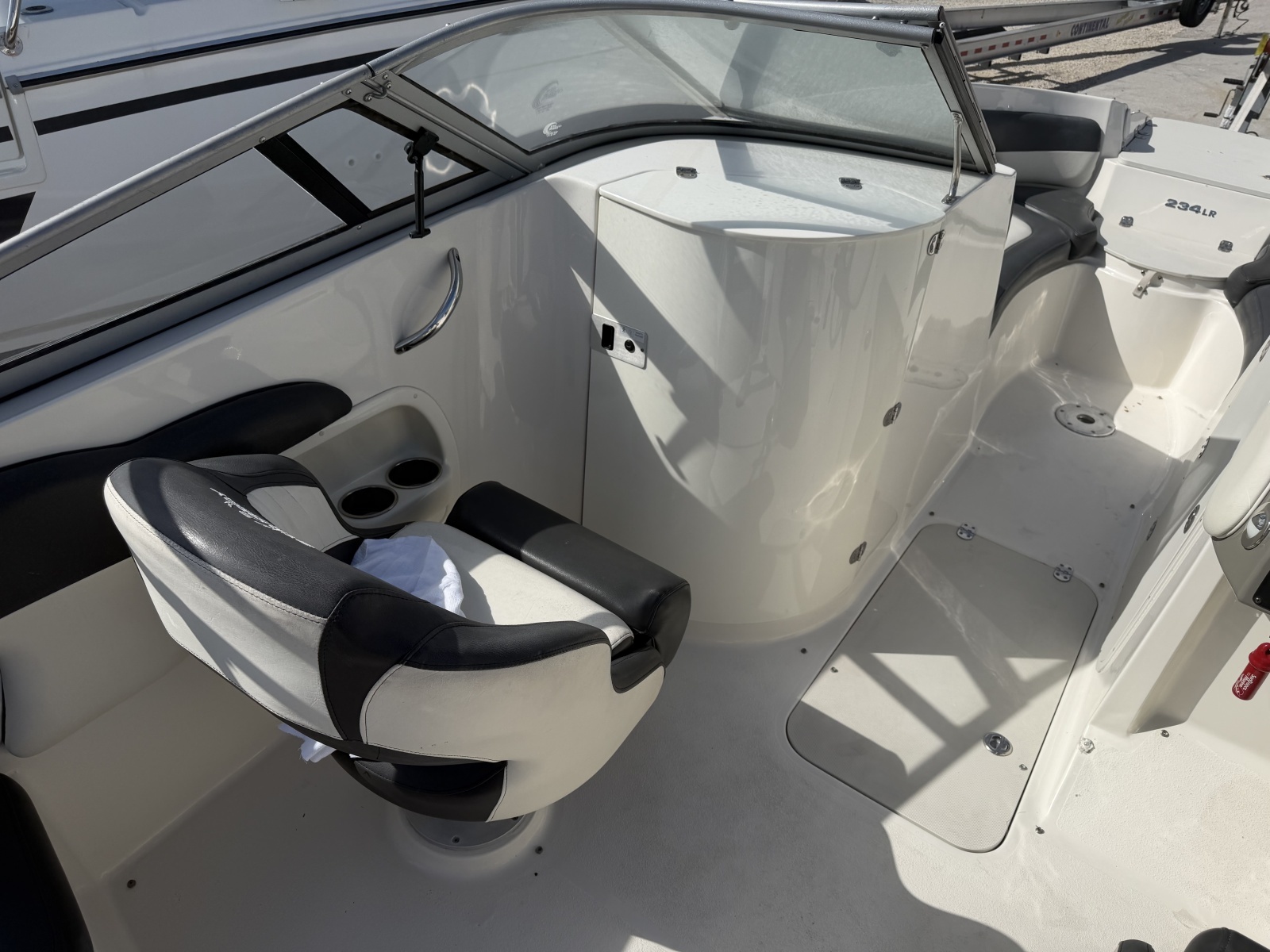 23ft Stingray Yacht For Sale
