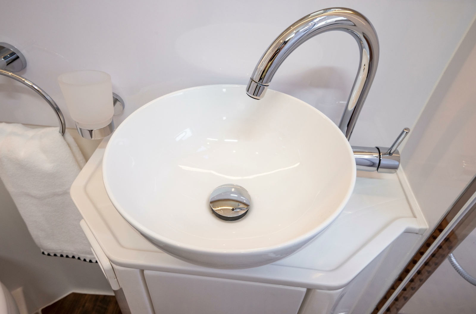 54' 2023 Aquila 54 Yacht