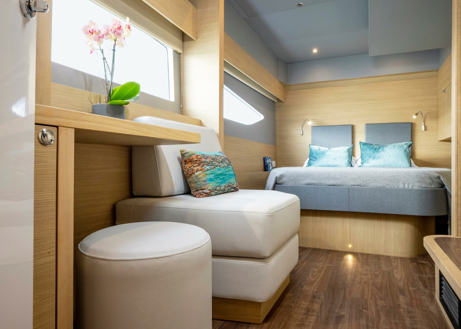 54' 2023 Aquila 54 Yacht