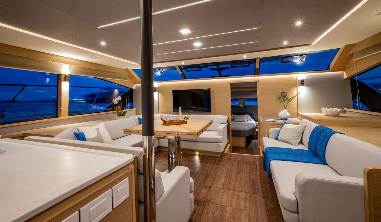 54' 2023 Aquila 54 Yacht