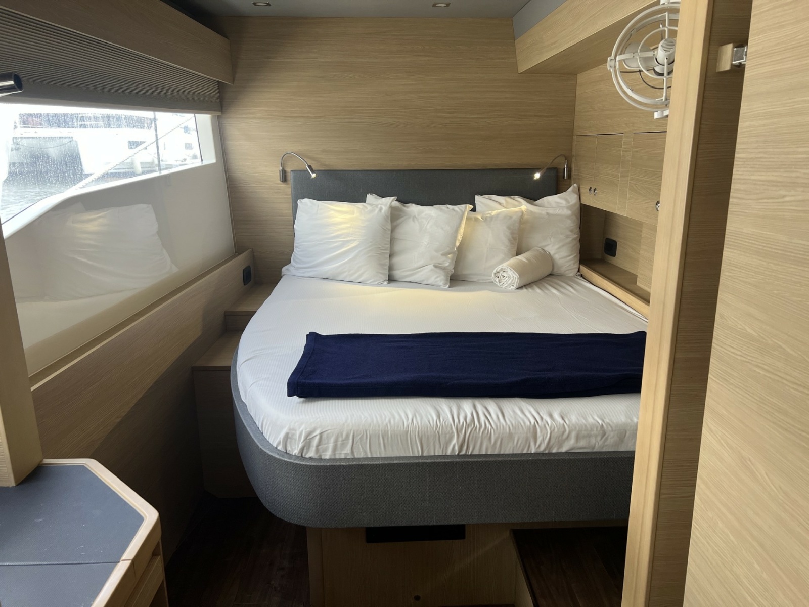 2023 Aquila 54 Yacht