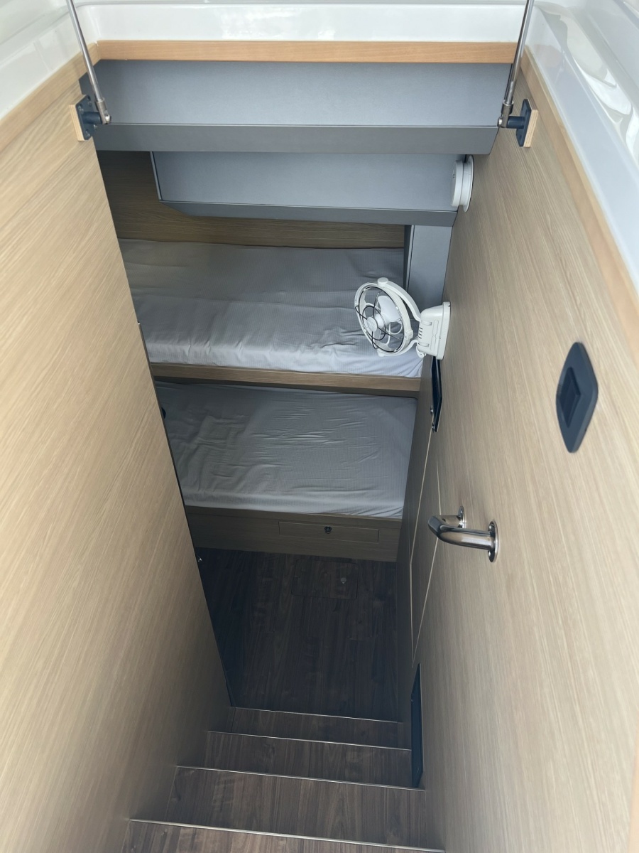 2023 Aquila 54 Yacht
