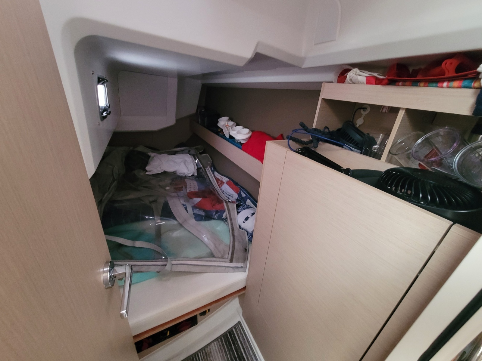 Earling 30ft Beneteau Yacht For Sale