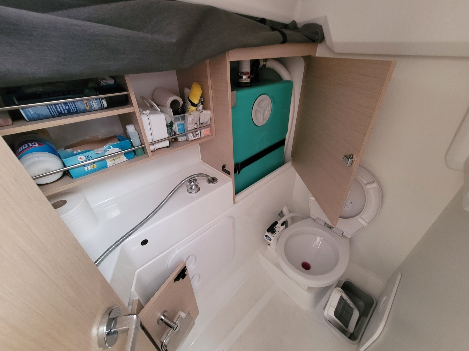 Earling 30ft Beneteau Yacht For Sale