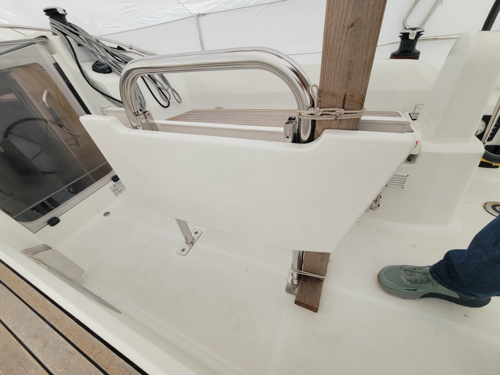 Earling 30ft Beneteau Yacht For Sale