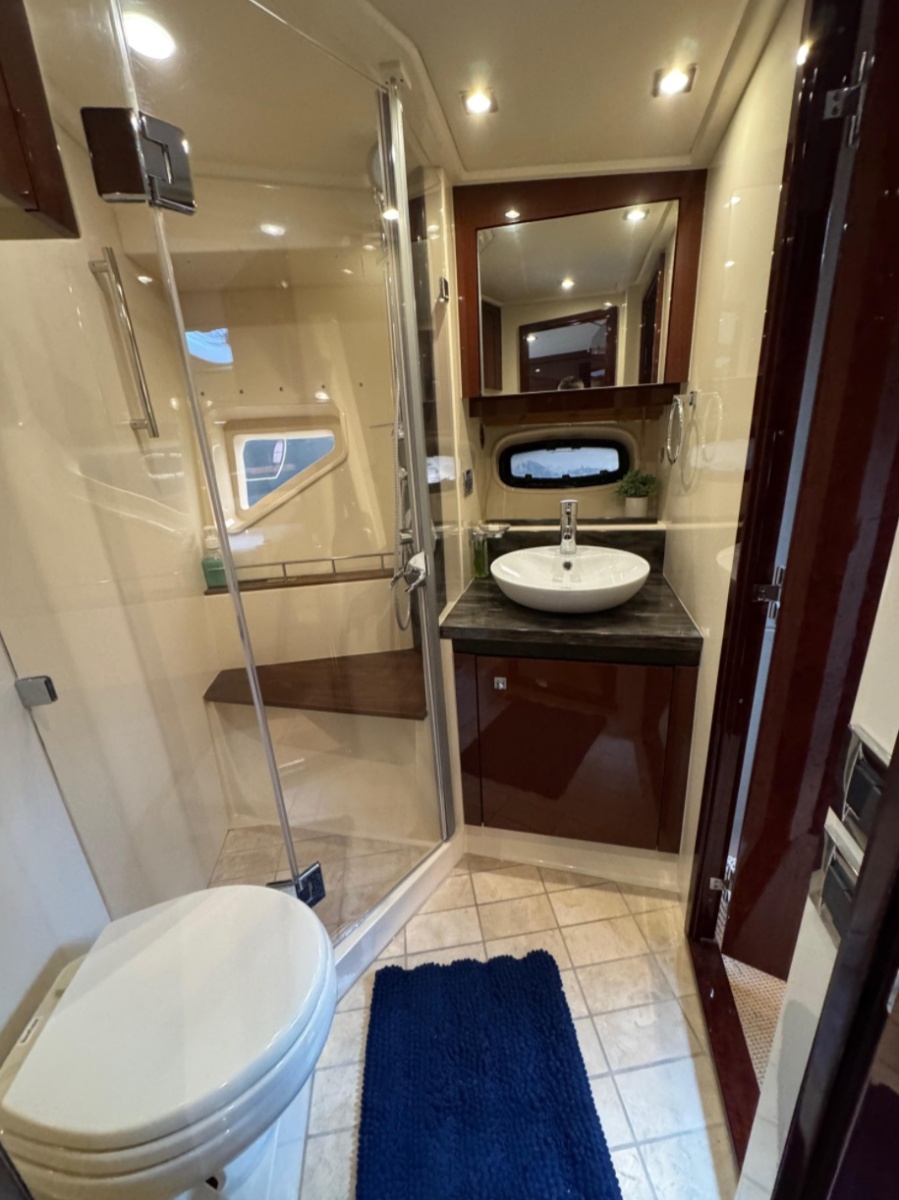 52' 2015 Sea Ray Sundancer 510