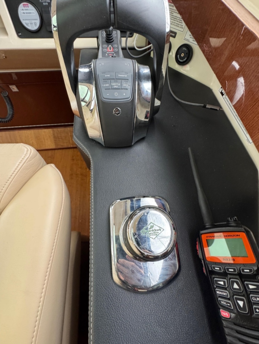 52' 2015 Sea Ray Sundancer 510