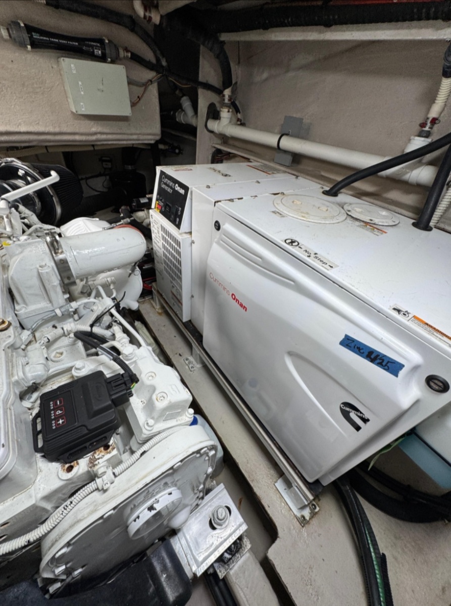 52' 2015 Sea Ray Sundancer 510