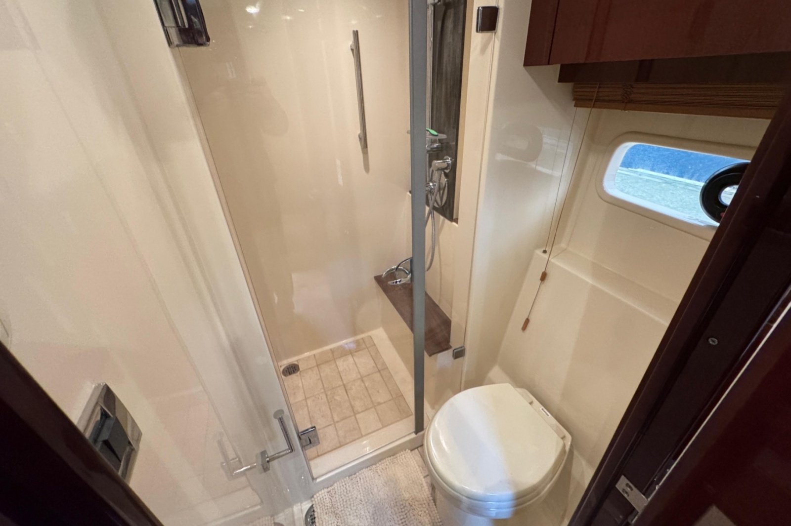 52' 2015 Sea Ray Sundancer 510