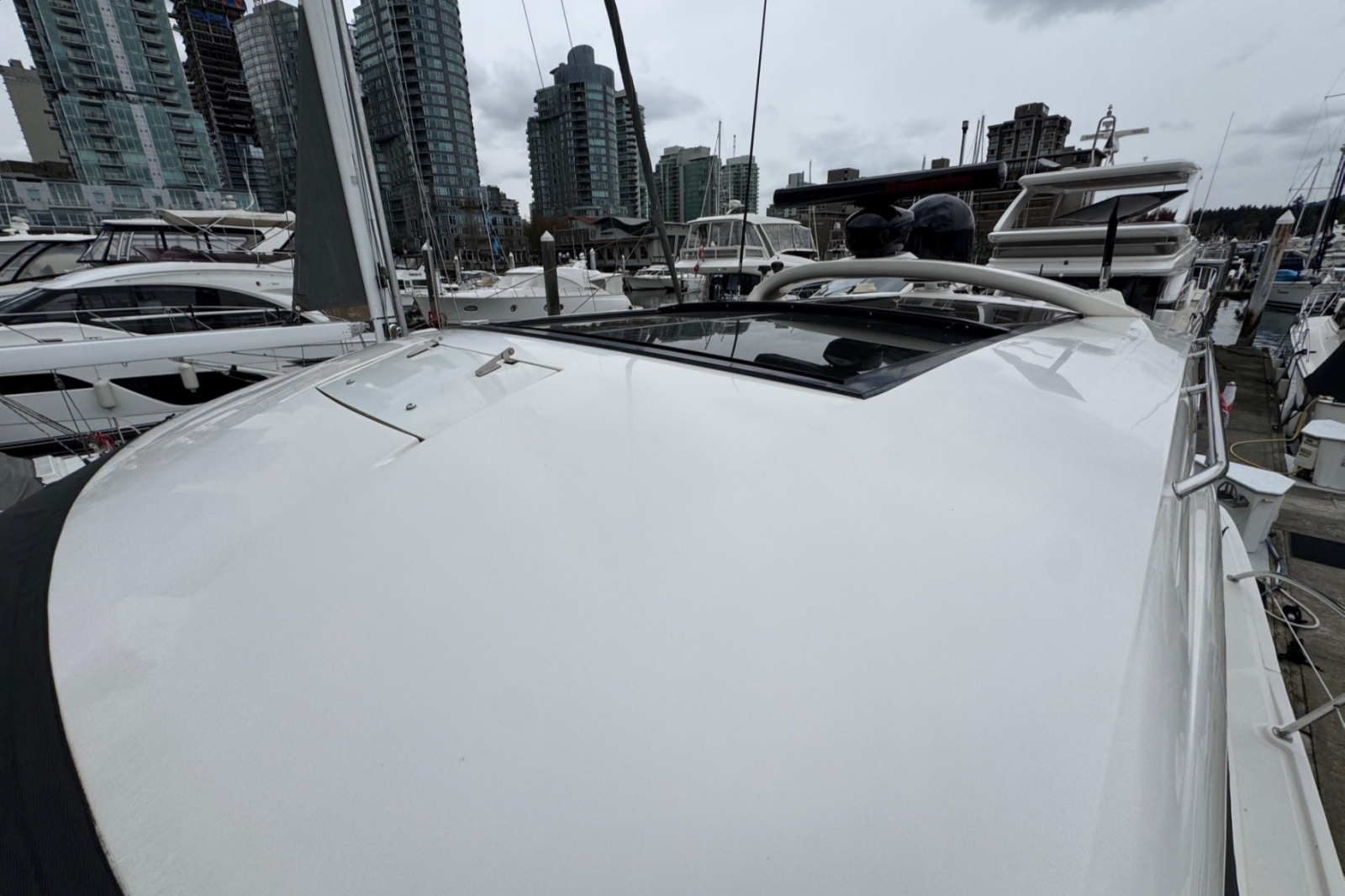 52' 2015 Sea Ray Sundancer 510