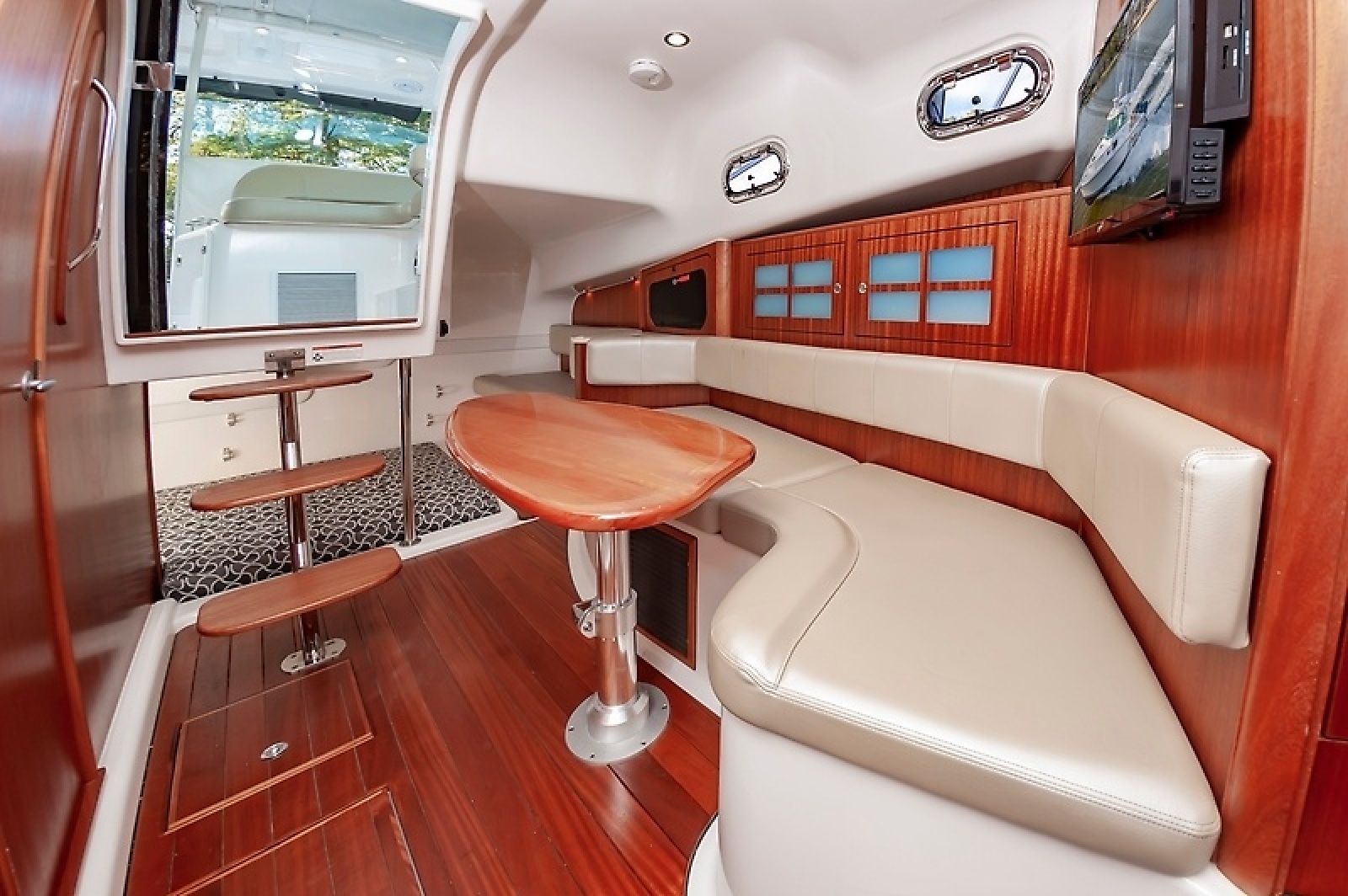 38' 2015 Pursuit 385 OS