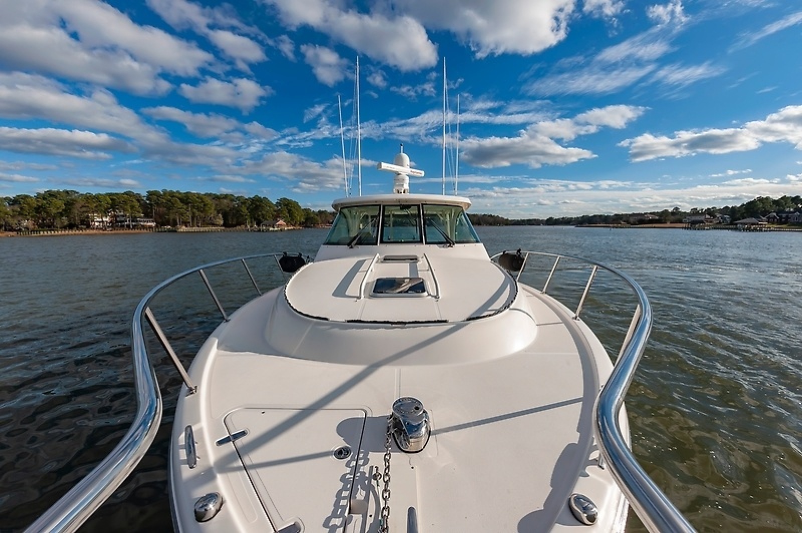 38' 2015 Pursuit 385 OS