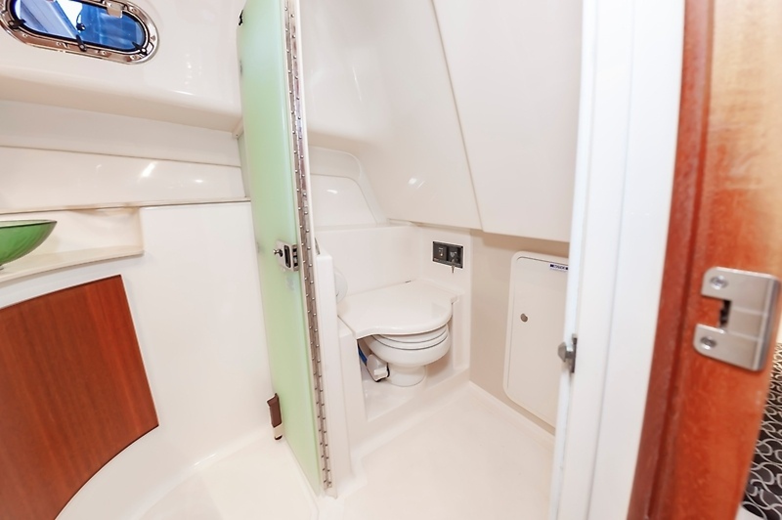 38' 2015 Pursuit 385 OS