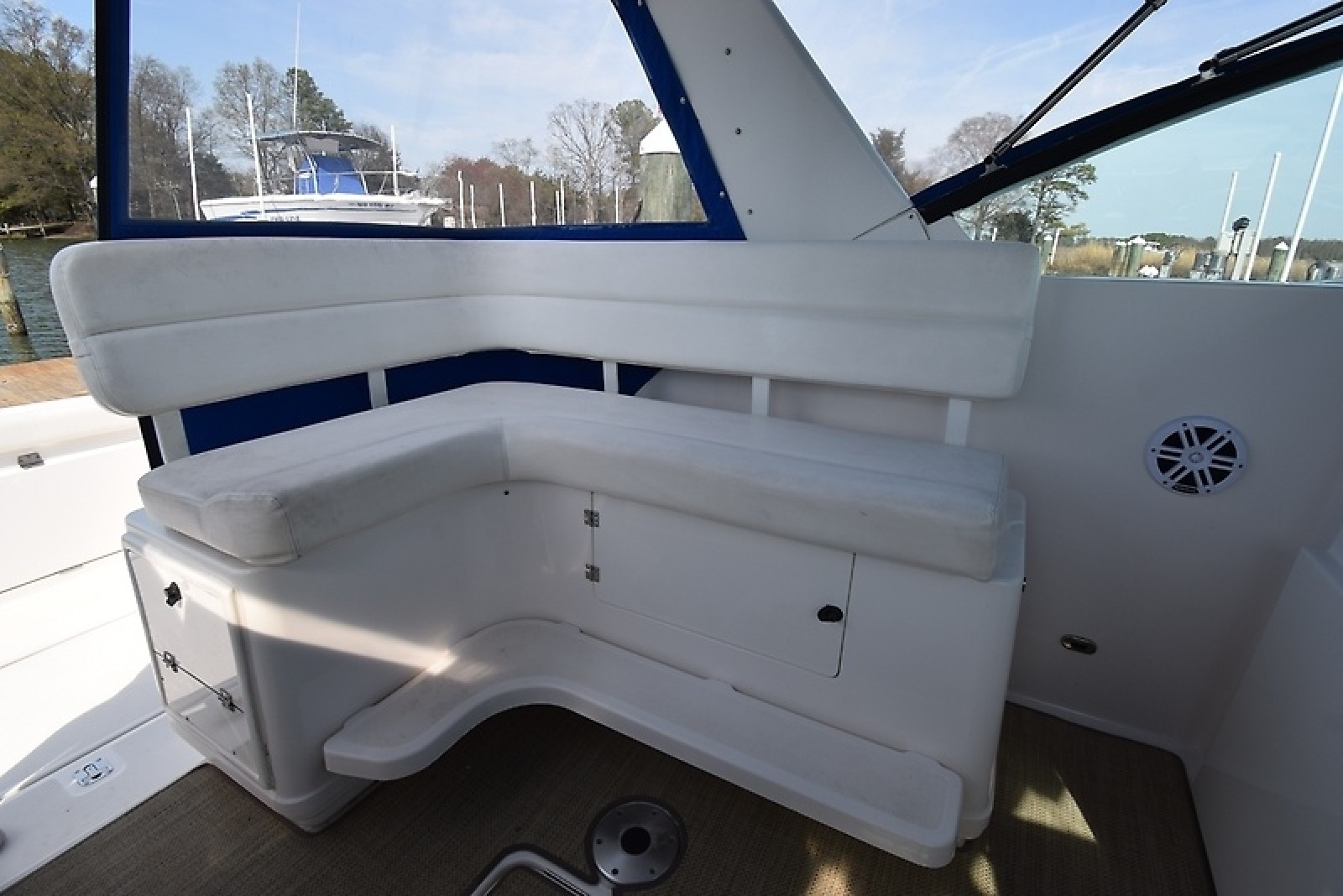 35' 2001 Tiara Yachts 35