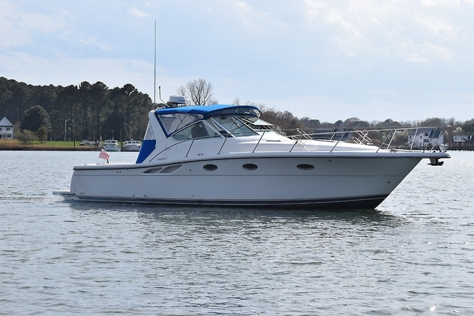 35' 2001 Tiara Yachts 35