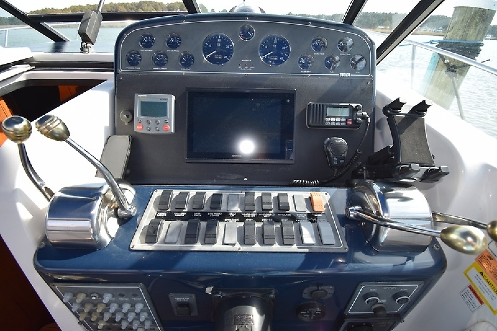 35' 2001 Tiara Yachts 35