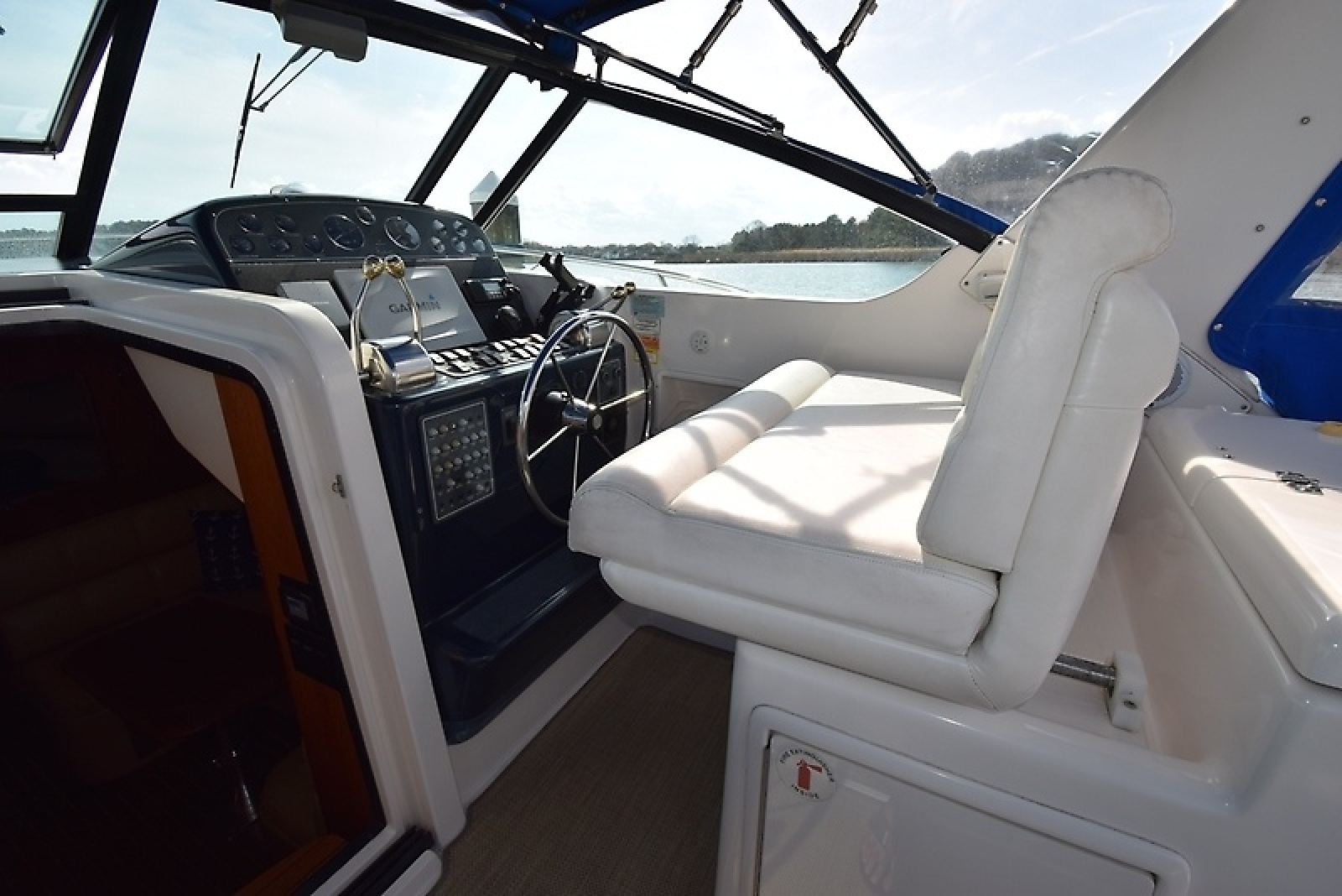 35' 2001 Tiara Yachts 35