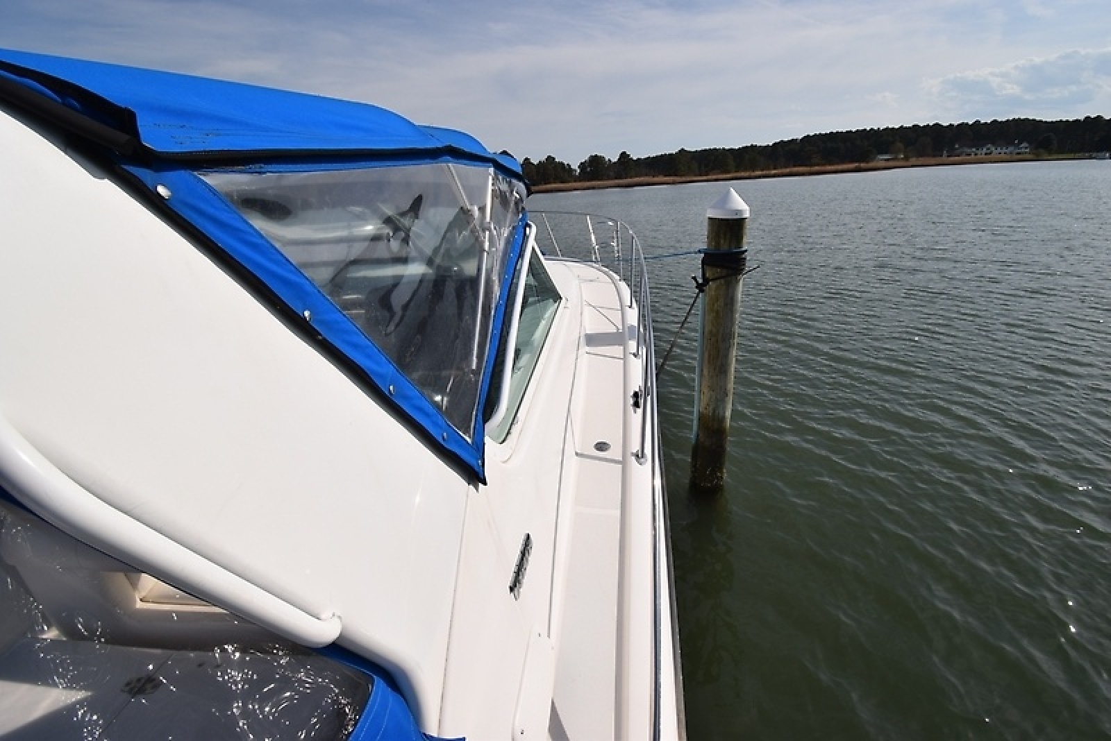 35' 2001 Tiara Yachts 35